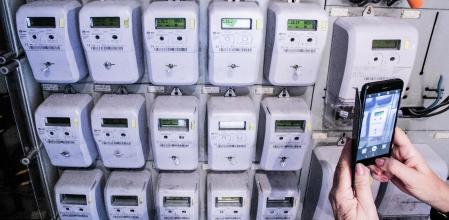 Contadores de luz en un edificio