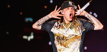 MEXICO CITY, MEXICO - NOVEMBER 8: Mexican singer of 'Corridos Tumbados', Peso Pluma performs at Estadio Mobil Super on November 8, 2023 in Mexico City, Mexico. (Photo by Medios y Media/Getty Images)