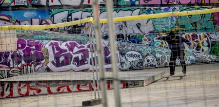 FOTO ALEX GARVIA LAS OBRAS ALEJAN A LOS PATINADORES Y SKATERS DEL PARC DE LES TRES XEMENEIES JUNTO AL,PARALELO 2023/11/18