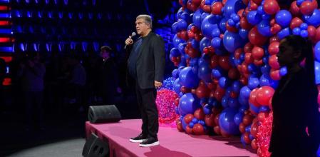 Laporta pidió apoyo a Xavi y sus jugadores en la cena de empleados del club: “Nunca nos rendiremos”