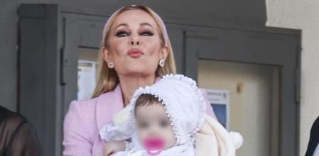 Ana Obregón y su pequeña Anita.