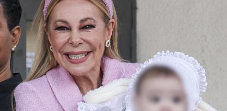 Ana Obregón estaba exultante el día del bautizo de su pequeña Anita.