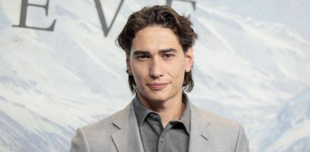 Enzo Vogrincic en la primere de 'La sociedad de la nieve'