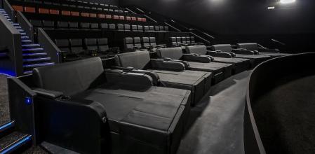 Una sala de las salas con camas incorporadas