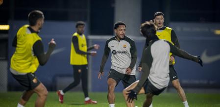 Primer entrenamiento de Vitor Roque con el Barça