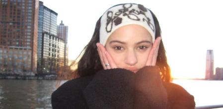 Rosalía con la diadema elástica en Nueva York