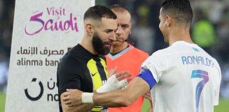 Benzema y Cristiano Ronaldo, antiguos compañeros en el Real Madrid, son adversarios ahora en la liga saudí