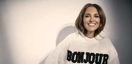 Paula Echevarría con los diseños de su tercera colección cápsula para Primark