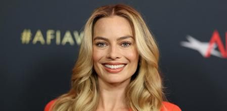 Margot Robbie con el 'total look' de Chanel en los AFI Awards
