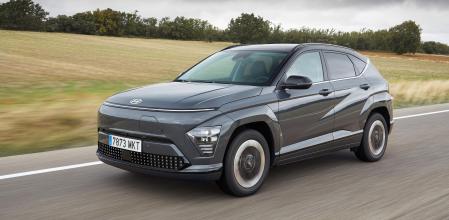 La variante de 218 CV del Kona EV ofrece un rendimiento muy notable, combinado con unos registros de consumo realmente reducidos