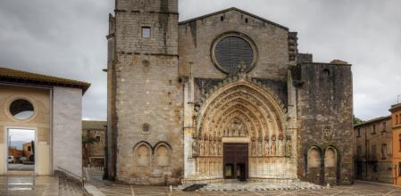Basílica de Santa Maria de Castelló d'Empúries, conocida como la catedral de l'Empordà