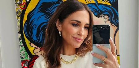 Paula Echevarría con el jersey y vaqueros de su nueva colección para Primark