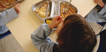Los menús de los comedores escolares se han visto afectados por el alza en el precio de los alimentos