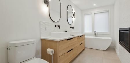 Toma nota de seis trucos sencillos y efectivos para que el baño huela bien.