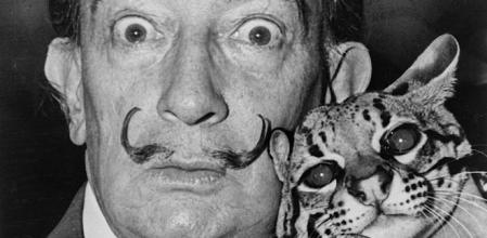 Salvador Dali y su ocelote Babou