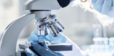 Los nuevos fármacos y el desarrollo constante de proyectos de investigación hacen que cada vez sea mayor el porcentaje de personas que deja atrás el cáncer