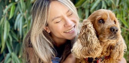 La 'influencer' Tasty Hunting y su perro Juano