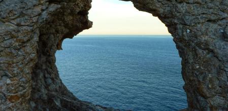 La piedra corazón de la Serra Gelada.