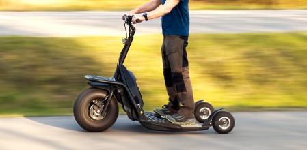 La batería de este vehículo eléctrico con aptitudes offroad ofrece una autonomía de hasta 55 km.