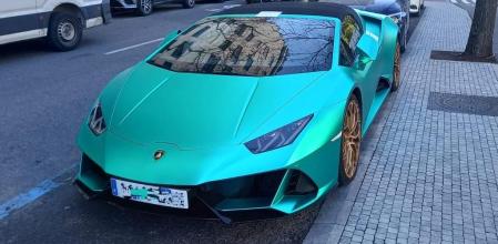 Este lujoso vehículo deportivo, valorado entre 250.000 y 300.000 euros, fue precintado a las 17:15 horas del pasado lunes