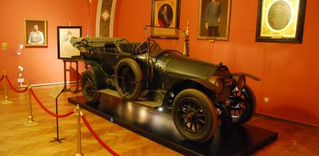 En este coche viajaban Francisco Fernando de Austria y su esposa, Sofía Chotek, cuando fueron asesinados el 28 de junio de 1914 en Sarajevo