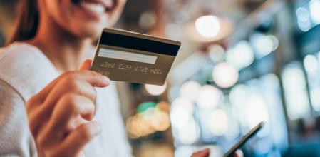 ¿Tarjetas con descuentos o devolución?