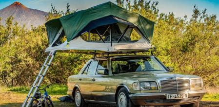 Este Mercedes-Benz 126 de Clase S se ha convertido en alojamiento turístico.