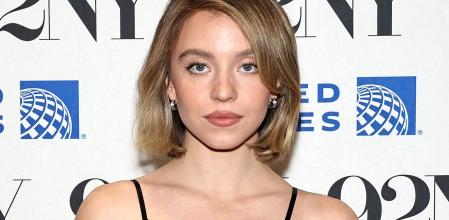 Sydney Sweeney ha cambiado de estilo para promocionar su nueva película