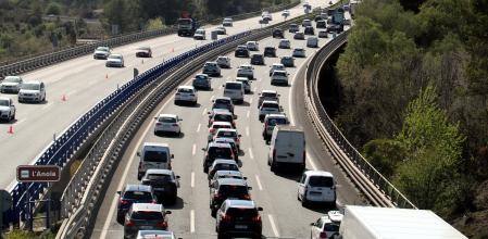 El secretario de Estado de Transportes confirma que el lunes se reabrirá el tramo cortado de la AP-7 en Gelida “si todo va según lo previsto”