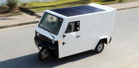El Bako B1 utiliza la energía solar como fuente de energía extra para realizar reparto de mercancías.