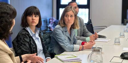 Albiach durante su encuentro con la mesa del tercer sector