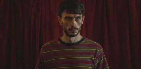 Richard Gadd ganó el premio a mejor espectáculo de comedia por abordar su agresión sexual.