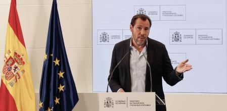 El ministro de Transportes y Movilidad Sostenible, Óscar Puente, ofrece una rueda de prensa tras reunirse con el presidente de Renfe, Raül Blanco, y el presidente de Adif, Ángel Contreras, para abordar la situación generada por los graves actos vandálicos sufridos ayer en la red de Rodalies de Catalunya.