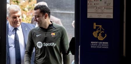 FOTO ALEX GARCIA R. DE P. DE JOAN LAPORTA Y XAVI HERNANDEZ PARA ANUNCIAR LA CONTINUIDAD DEL ENTRENADOR DEL FC BARCELONA 2024/04/25. Rueda de prensa que ofrecerán Joan Laporta y Xavi Hernández a las 13:00 horas donde se espera que anuncie la continuidad del técnico blaugrana.
