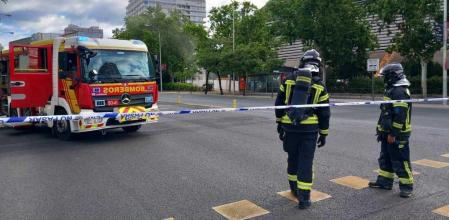 Los bomberos han acordonado la zona
