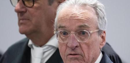 Frankfurt (Germany), 20/05/2024.- Heinrich XIII Prinz Reuss arrives for his trial at the Higher Regional Court in Frankfurt, Germany, 21 May 2024. Nine defendants are being tried in state security proceedings on charges including membership of a terrorist organization. (Terrorismo, Terrorista, Alemania) EFE/EPA/BORIS ROESSLER / POOL