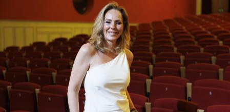 Rocío Carrasco en el teatro Albéniz de Madrid ayer durante la presentación de 'Rocio Jurado: El musical'.