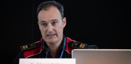 El comisario jefe de Mossos, Eduard Sallent, durante una rueda de prensa con motivo de la presentación de nuevos equipos tecnológicos de la policía científica, a 26 de marzo de 2024, en Sabadell, Barcelona, Catalunya (España). La Policía Científica de los Mossos d'Esquadra ha incorporado nuevos equipos tecnológicos valorados en más de un millón de euros para realizar estudios forenses tras el aumento del crimen organizado en Catalunya.