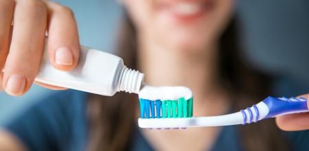 La pasta de dientes es uno de los productos que puede contener xilitol