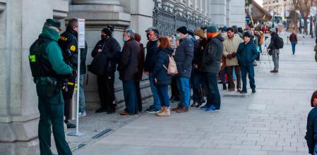 Colas ante el Banco de España para comprar deuda pública española en febrero del 2023