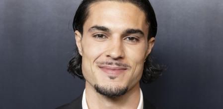 Carlo Costanzia Flores at photocall for Esquire Men of Year 2022 awards in Madrid on Wednesday, 14 December 2022.