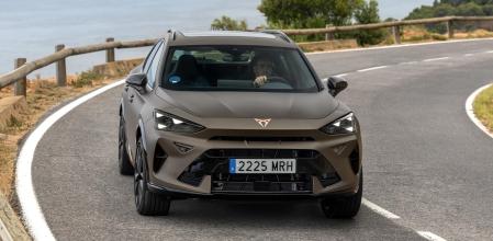 Cupra ha renovado recientemente el Formentor, que está disponible con un sistema de propulsión híbrida enchufable&nbsp;