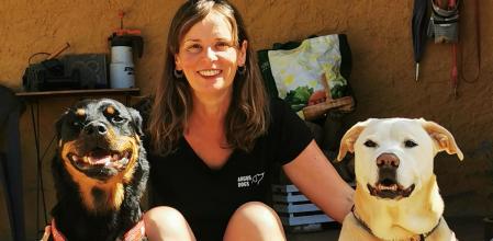 Blat y Ria viven con Ingrid