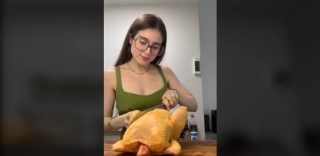 RoRo publica en TikTok recetas dignas de estrela Michelin, con elaboraciones complejas y que requieren mucho tiempo.