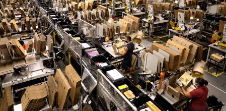 Almacén de Amazon en El Prat