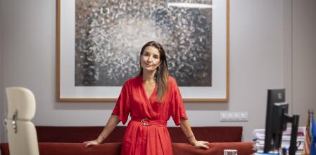 Ruth Merino posa durante la entrevista con Guyana Guardian