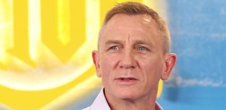 El actor Daniel Craig con su anterior look