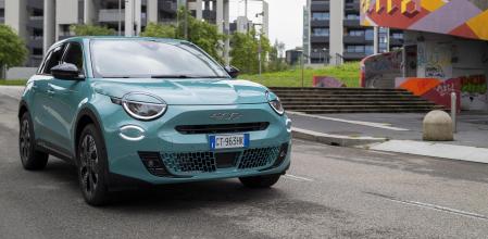 La versión Hybrid completa la gama del Fiat 600, también disponible como eléctrico 100% con 400 km de autonomía&nbsp;