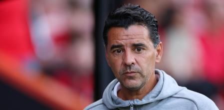 BOURNEMOUTH, ENGLAND - AUGUST 10: Michel Sanchez, head coach of Girona, looks on before the pre-season friendly match between Bournemouth and Girona at Vitality Stadium on August 10, 2024 in Bournemouth, England. (Photo by Dan Istitene/Getty Images)