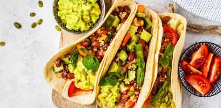 Tacos con frijoles y verduras